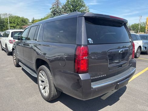 Used 2018 Chevrolet Suburban Premier AWD/4WD image 8