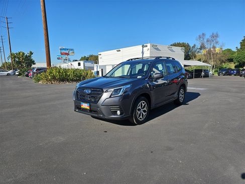 Certified 2023 Subaru Forester Premium image 3