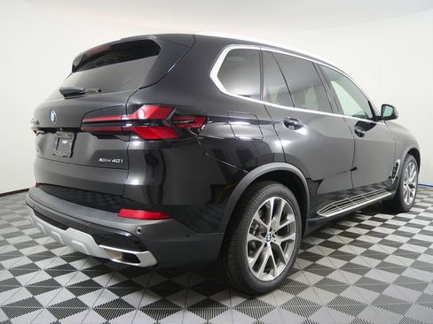 Used 2024 BMW X5 xDrive40i w/ Premium Package AWD/4WD image 3