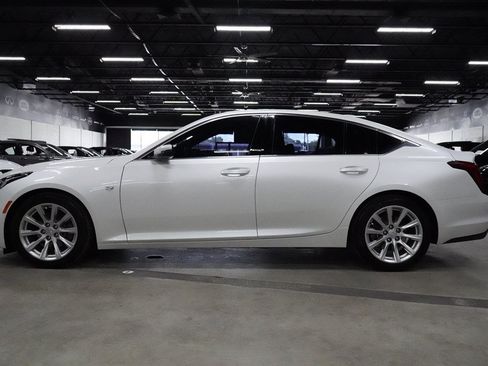 Used 2024 Cadillac CT5 Luxury RWD image 2