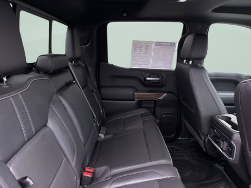 Used 2020 Chevrolet Silverado 1500 High Country w/ Technology Package image 32