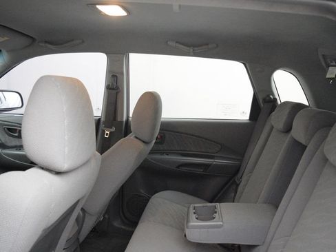 Used 2005 Hyundai Tucson GL FWD image 12