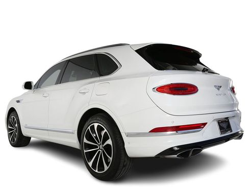 Used 2021 Bentley Bentayga Base image 3