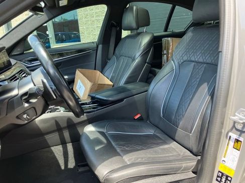 Used 2021 BMW 540i xDrive w/ M Sport Package AWD/4WD image 2