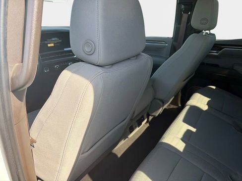 Used 2023 GMC Sierra 1500 SLE RWD image 13