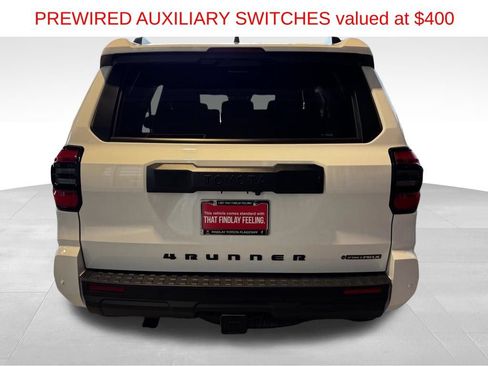 Certified 2025 Toyota 4Runner TRD Off-Road AWD/4WD image 7