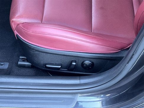 Used 2023 Kia Stinger GT-Line w/ Sun & Sound Package image 10