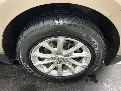 Used 2019 Chevrolet Equinox LS w/ LS Convenience Package AWD/4WD image 8