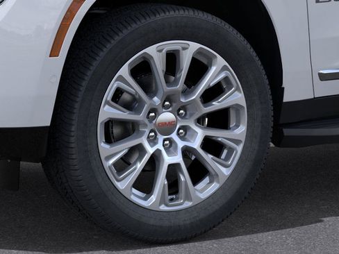 New 2026 GMC Yukon Denali image 9