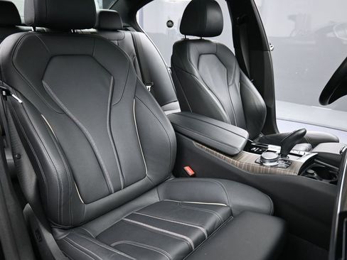 Used 2023 BMW 530e xDrive w/ Executive Package image 21