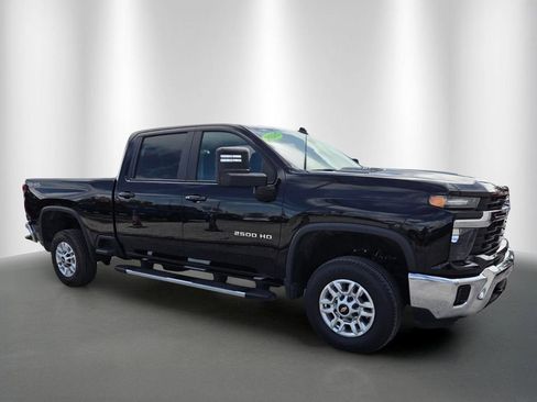 Used 2025 Chevrolet Silverado 2500 LT w/ Convenience Package AWD/4WD image 2
