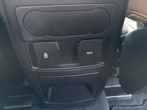 Used 2023 Ford Explorer XLT w/ Equipment Group 202A image 28