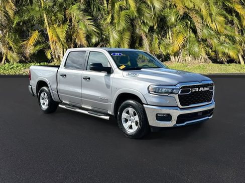 Used 2025 RAM 1500 Big Horn AWD/4WD image 2