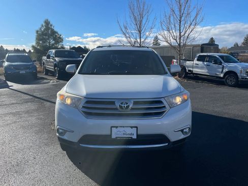 Used 2013 Toyota Highlander SE image 10