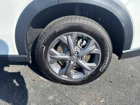 Certified 2027 Honda HR-V LX image 13