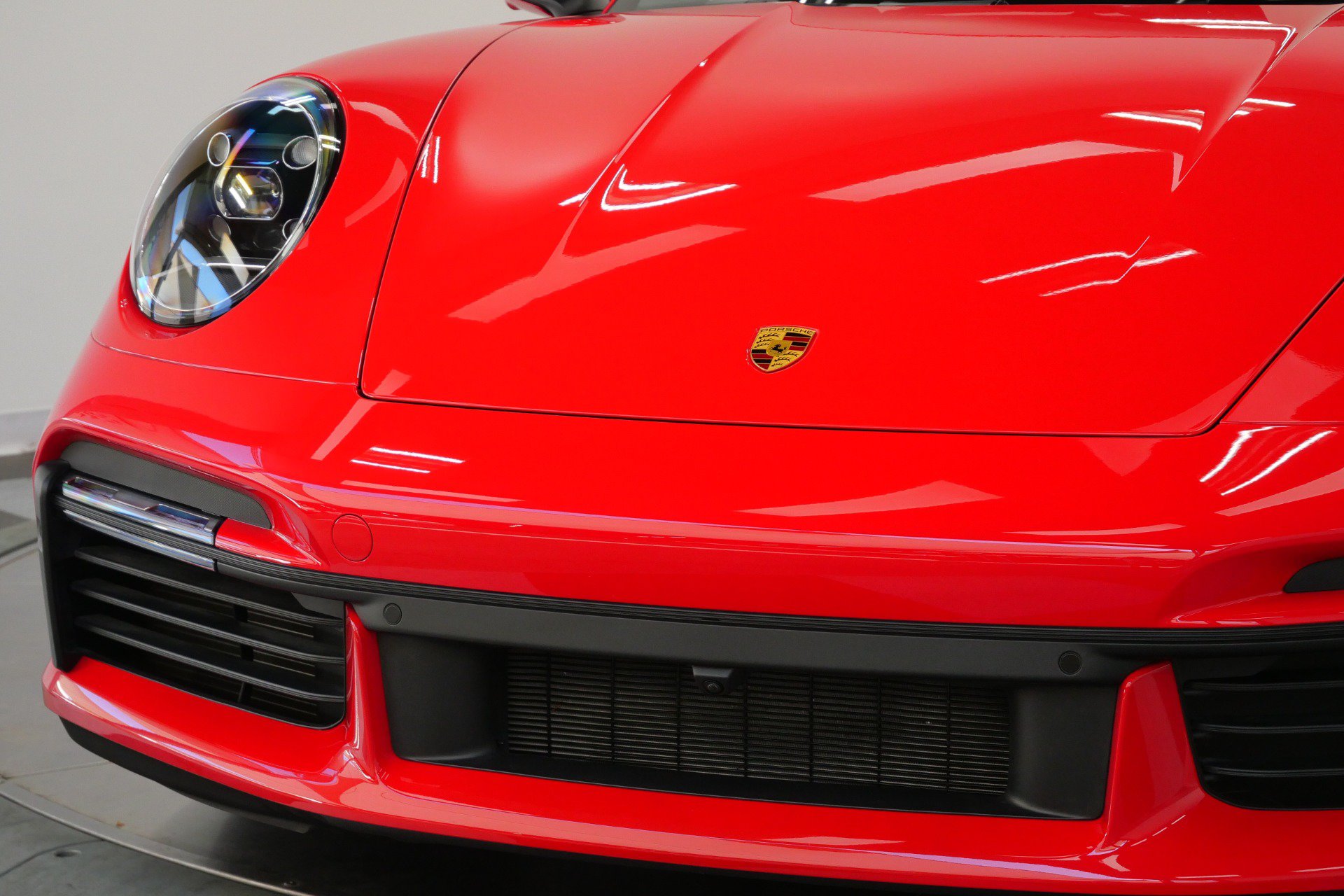 Used 2023 Porsche 911 Cabriolet AWD/4WD image 43
