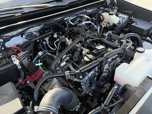 Used 2024 Toyota Tacoma TRD Sport w/ TRD Sport Upgrade Package image 18