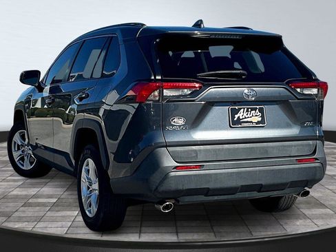 Used 2021 Toyota RAV4 XLE image 4