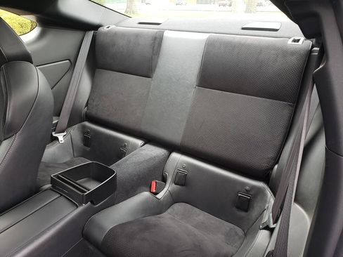 Used 2023 Toyota GR86 Premium w/ ALL Weather Mat Package (TMS) RWD image 10