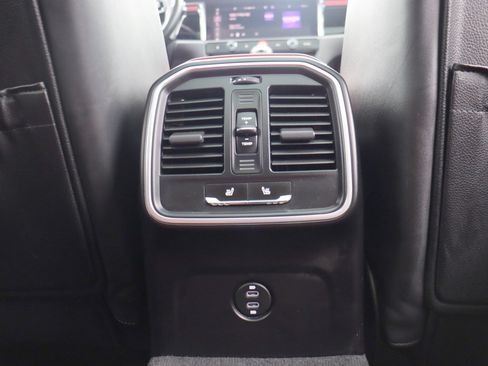 Used 2023 Porsche Macan Turbo AWD/4WD image 36