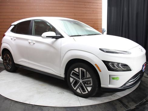 Used 2023 Hyundai Kona Limited w/ Cargo Package image 9
