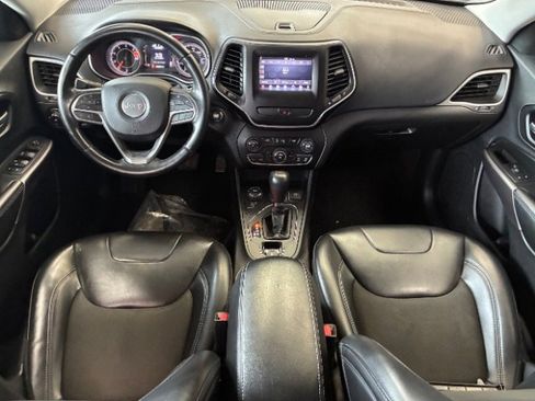 Used 2019 Jeep Cherokee Latitude Plus image 3