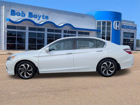 Used 2017 Honda Accord EX-L image 2
