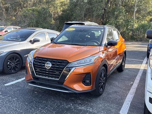 Certified 2023 Nissan Kicks SR image 2