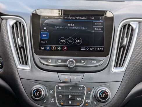 Used 2024 Chevrolet Malibu LT FWD image 16