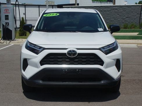 Used 2024 Toyota RAV4 LE AWD/4WD image 23