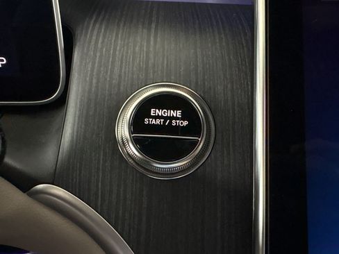 Certified 2025 Mercedes-Benz GLC 350e 4MATIC image 16