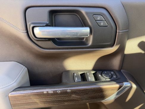 Used 2021 Chevrolet Silverado 1500 RST image 18