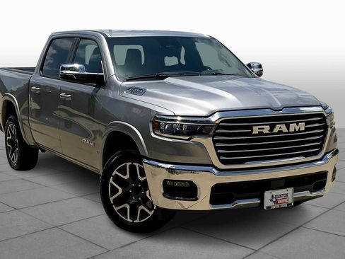 Used 2025 RAM 1500 Laramie AWD/4WD image 2