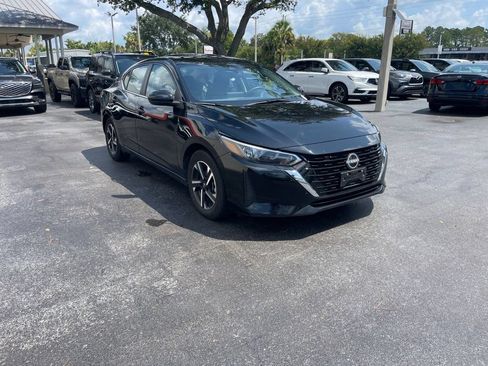 Used 2025 Nissan Sentra SV FWD image 6