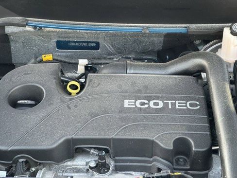 Used 2022 Chevrolet Equinox Premier image 36