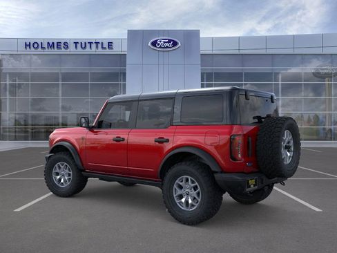 New 2025 Ford Bronco Badlands image 4