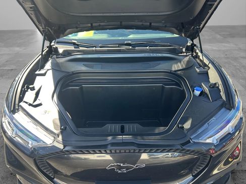 Used 2022 Ford Mustang Mach-E Select image 27