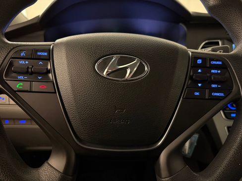 Used 2016 Hyundai Sonata SE FWD image 17