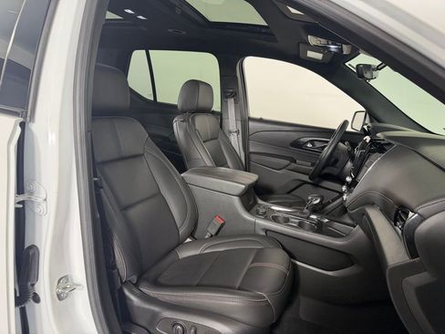 Used 2023 Chevrolet Traverse RS AWD/4WD image 30