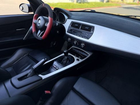 Used 2006 BMW M Roadster image 29