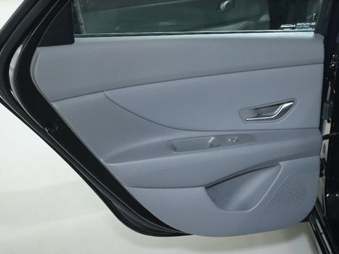 Used 2023 Hyundai Elantra SEL w/ Convenience Package FWD image 13