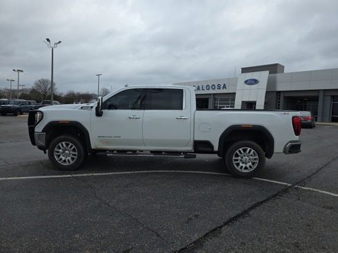 Used 2023 GMC Sierra 2500 SLT w/ SLT Premium Package image 6