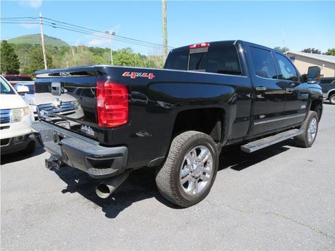 Used 2015 Chevrolet Silverado 2500 High Country w/ Duramax Plus Package AWD/4WD image 2