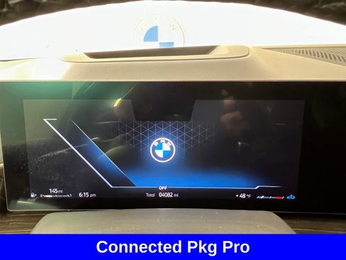 Used 2024 BMW X7 xDrive40i w/ Premium Package image 4