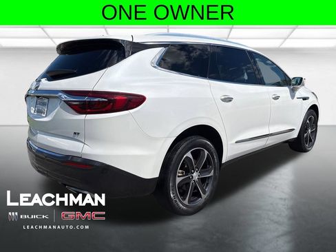 Used 2020 Buick Enclave Essence w/ Sport Touring Edition FWD image 3