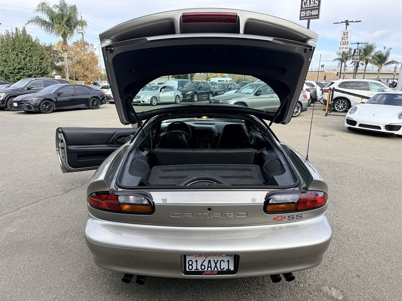 Used 2002 Chevrolet Camaro Z28 w/ SS Performance/Appearance Pkg RWD image 23