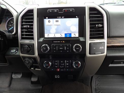 Used 2019 Ford F150 Lariat image 23