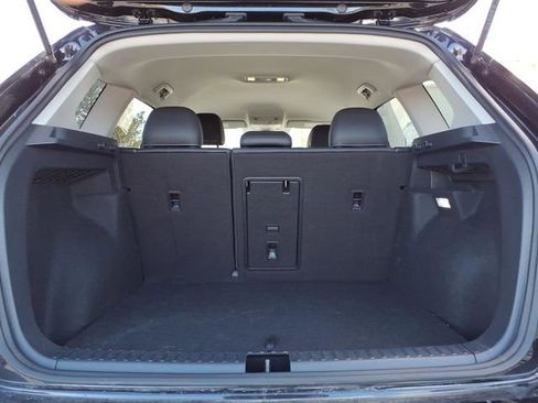 Used 2025 Volkswagen Taos SE image 10