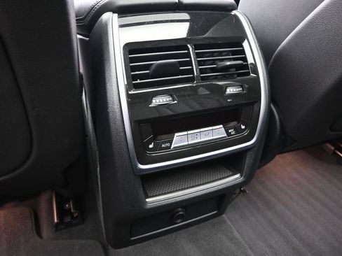 Used 2023 BMW X5 xDrive40i AWD/4WD image 21