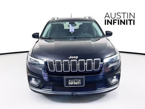 Used 2019 Jeep Cherokee Latitude w/ Popular Appearance Group FWD image 2